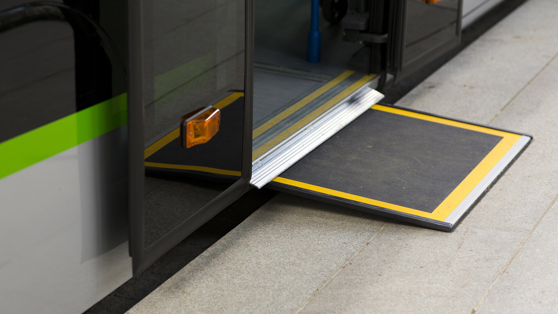 Control of lifting systems